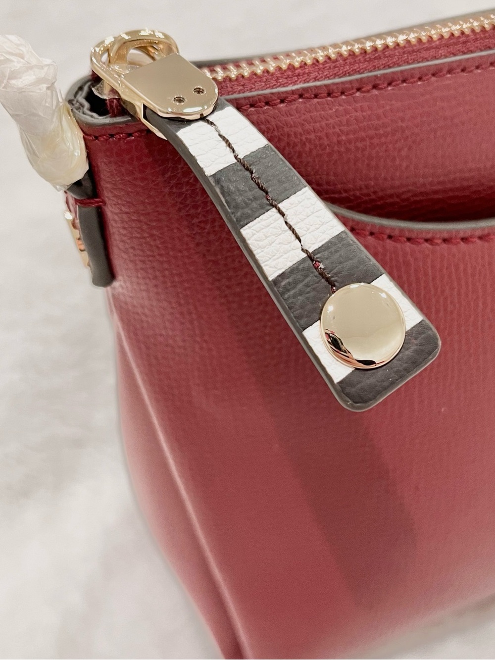 Henri Bendel Pebbled Leather Bowery Crossbody Bag Oxblood NWT - Picture 6 of 15